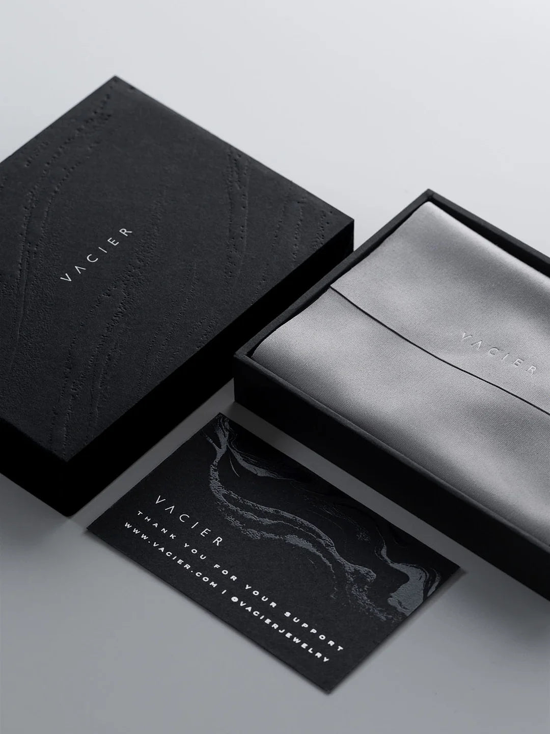 VACIER GIFT BOX AND CLOTH