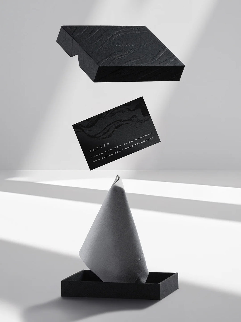 VACIER GIFT BOX AND CLOTH
