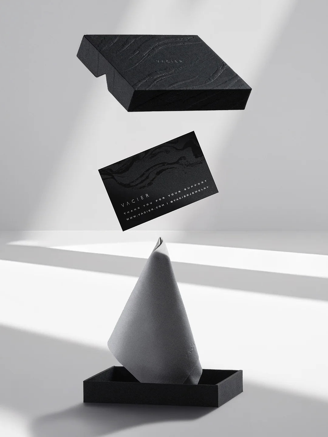 VACIER GIFT BOX AND CLOTH