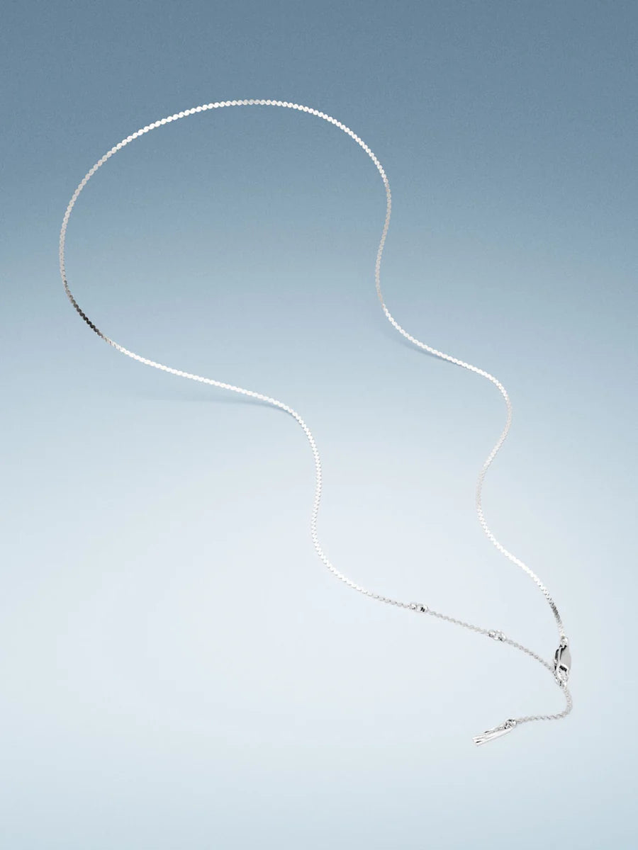 FLUID CHAIN NECKLACE