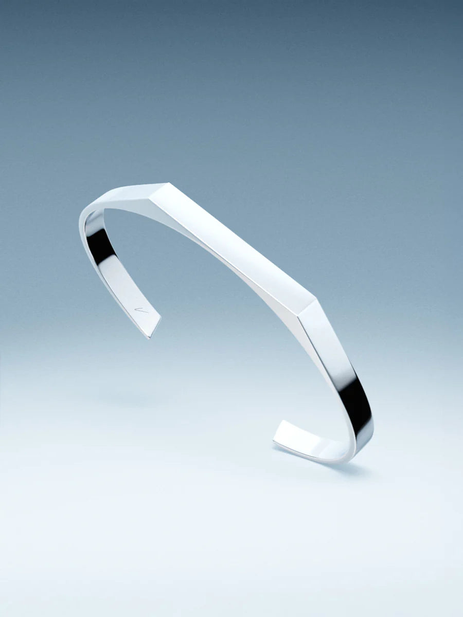 UNISIZE SIGNET CUFF IN SILVER