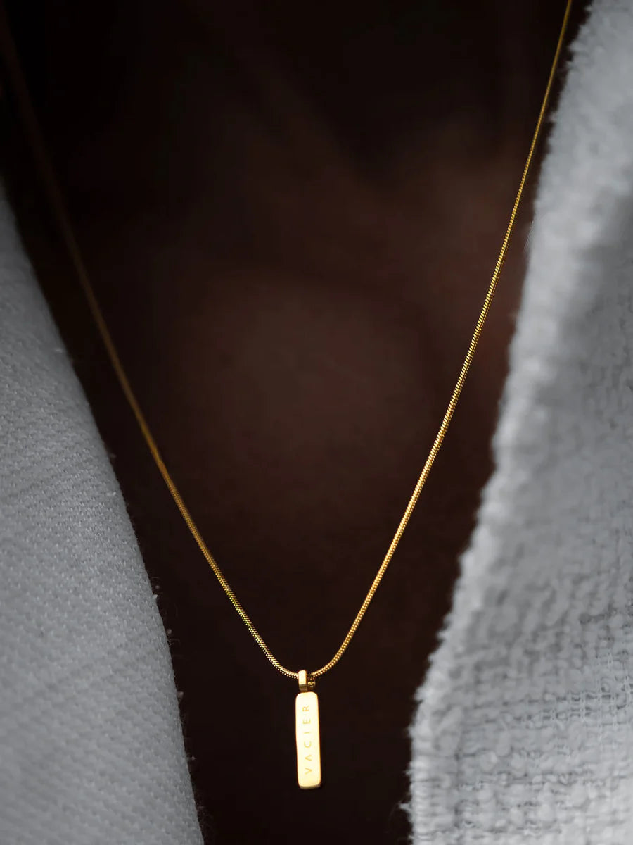SQUARE PENDANT NECKLACE