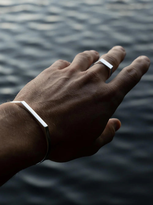 UNISIZE SIGNET SET IN SILVER